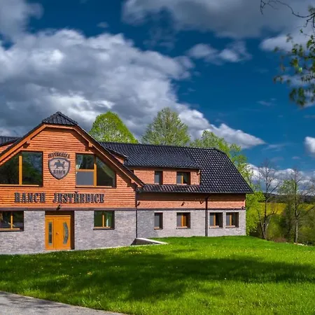 בית הארחה Ranch Jestrebice Hermanicky