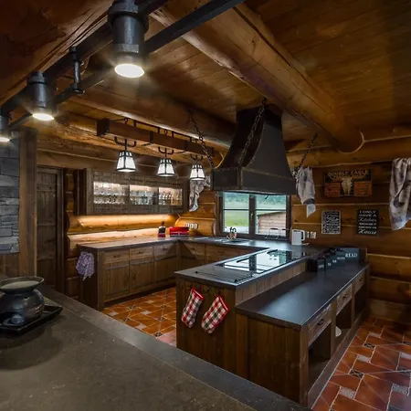 בית הארחה Ranch Jestrebice 4*