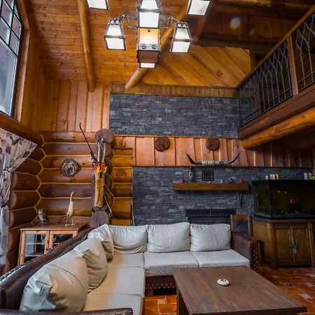 Ranch Jestrebice בית הארחה Hermanicky