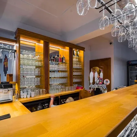 בית הארחה Ranch Jestrebice 4*