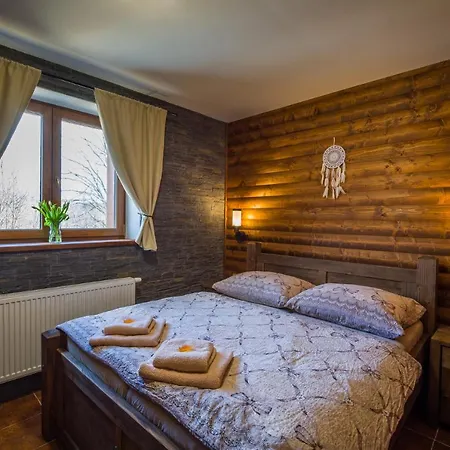 Ranch Jestrebice בית הארחה