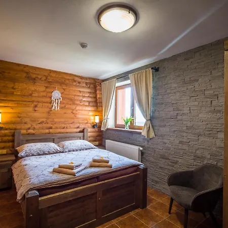 Ranch Jestrebice בית הארחה 4*