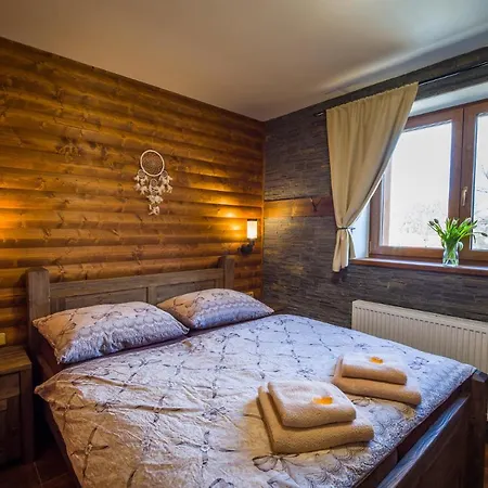 Ranch Jestrebice בית הארחה Hermanicky