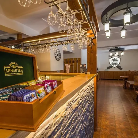 Ranch Jestrebice בית הארחה