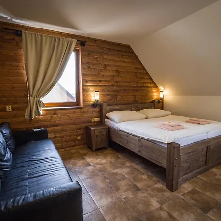 בית הארחה Ranch Jestrebice 4*