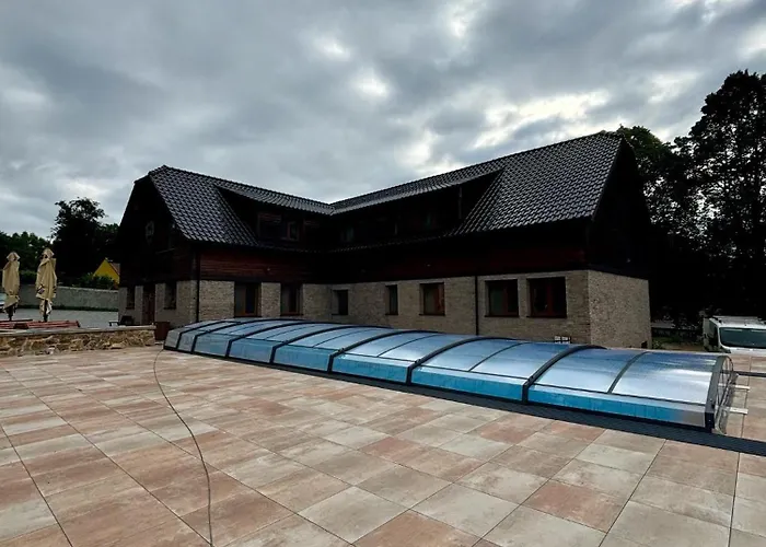 Ranch Jestrebice Гостевой дом 4*